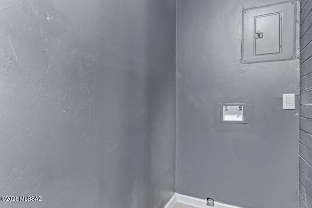 843 E Alturas Street, Tucson, AZ 85719