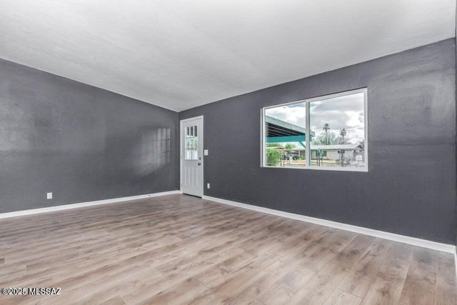 843 E Alturas Street, Tucson, AZ 85719