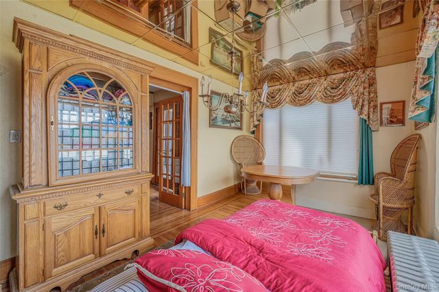 175 Rockaway Parkway, Valley Stream, NY 11580