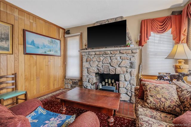 175 Rockaway Parkway, Valley Stream, NY 11580