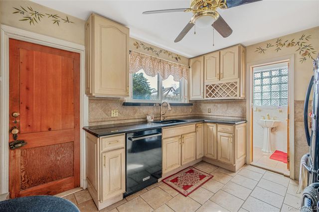 175 Rockaway Parkway, Valley Stream, NY 11580