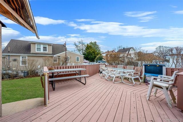 175 Rockaway Parkway, Valley Stream, NY 11580