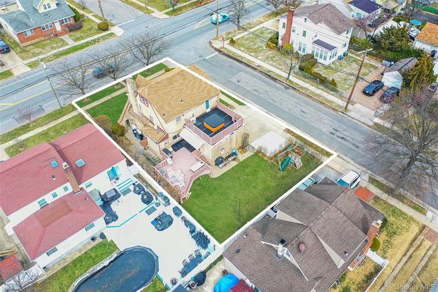 175 Rockaway Parkway, Valley Stream, NY 11580