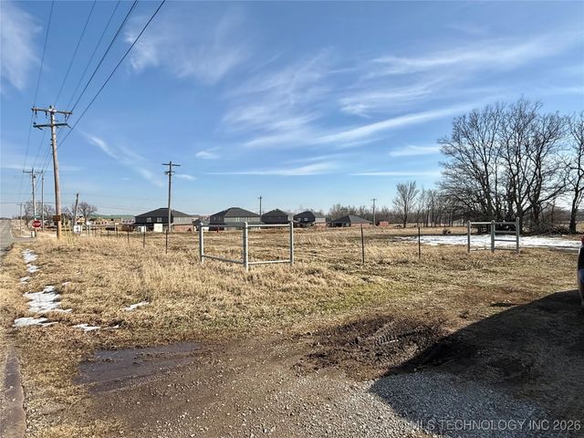 W Oak Street, Skiatook, OK 74070