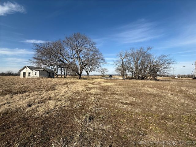 W Oak Street, Skiatook, OK 74070