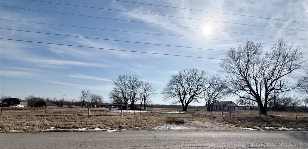 W Oak Street, Skiatook, OK 74070