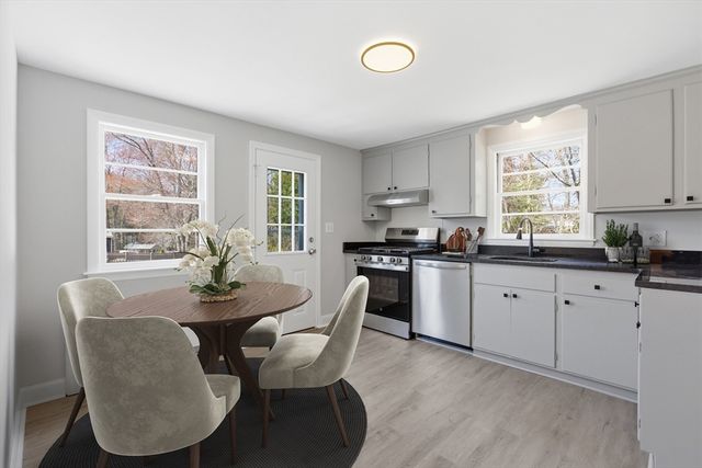 21 Belmore Rd, Natick, MA 01760