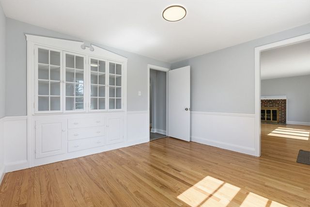 21 Belmore Rd, Natick, MA 01760