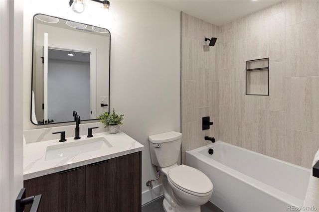 1713 Grove Street, Denver, CO 80204