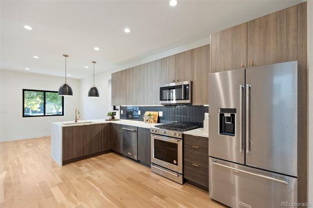 1713 Grove Street, Denver, CO 80204