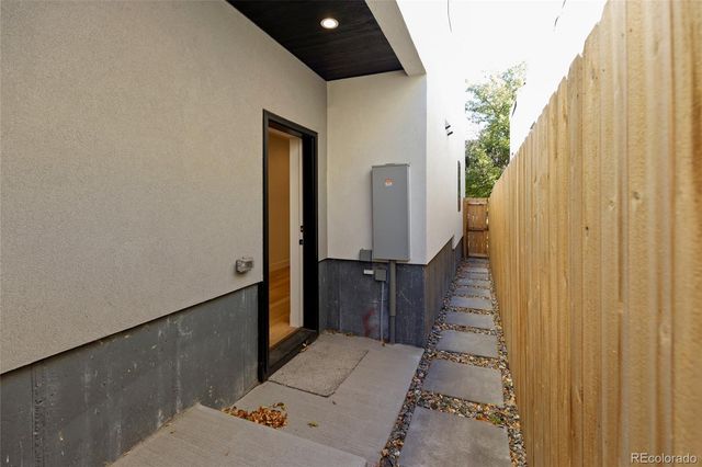 1713 Grove Street, Denver, CO 80204