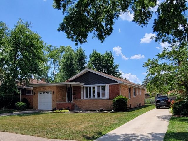 1234 Community Drive, La Grange Park, IL 60526