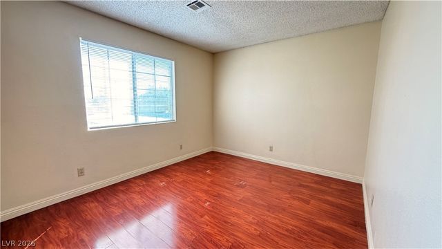 2754 Aarondavid Drive, Las Vegas, NV 89121