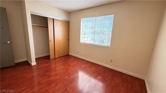 2754 Aarondavid Drive, Las Vegas, NV 89121