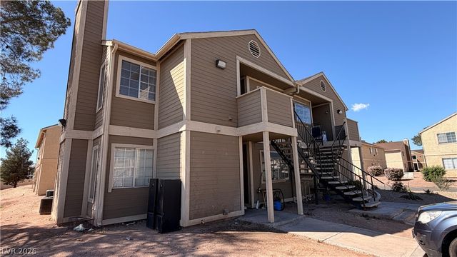 2754 Aarondavid Drive, Las Vegas, NV 89121