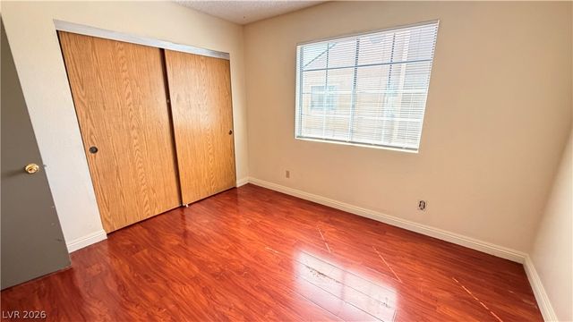 2754 Aarondavid Drive, Las Vegas, NV 89121