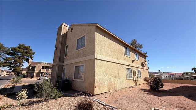 2754 Aarondavid Drive, Las Vegas, NV 89121