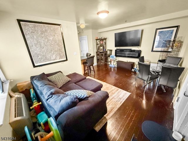 70 S Munn Ave 303, East Orange City, NJ 07018