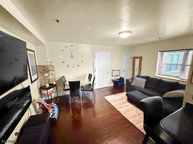 70 S Munn Ave 303, East Orange City, NJ 07018