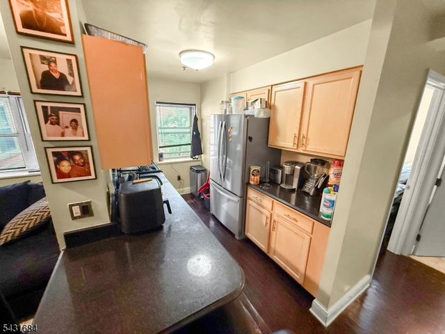 70 S Munn Ave 303, East Orange City, NJ 07018