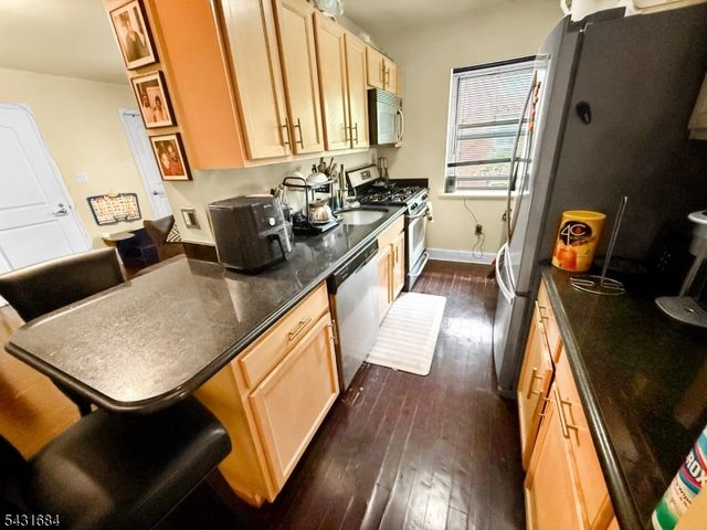 70 S Munn Ave 303, East Orange City, NJ 07018