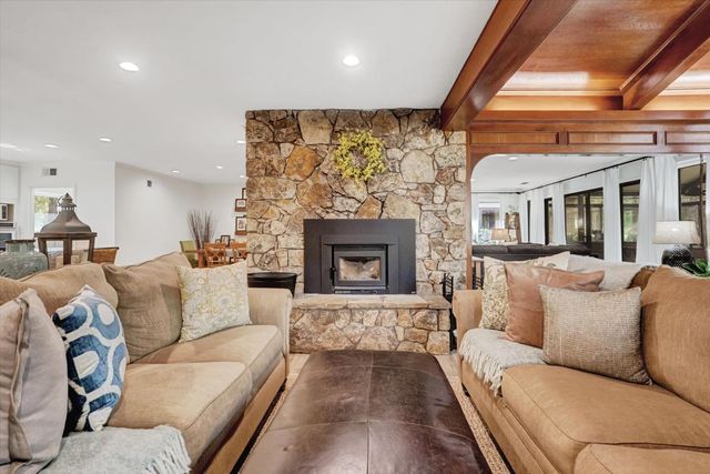 13757 Seven Cedars Dr, Grass Valley, CA 95945