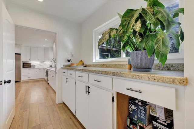 13757 Seven Cedars Dr, Grass Valley, CA 95945