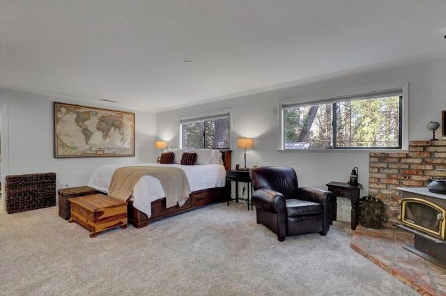 13757 Seven Cedars Dr, Grass Valley, CA 95945