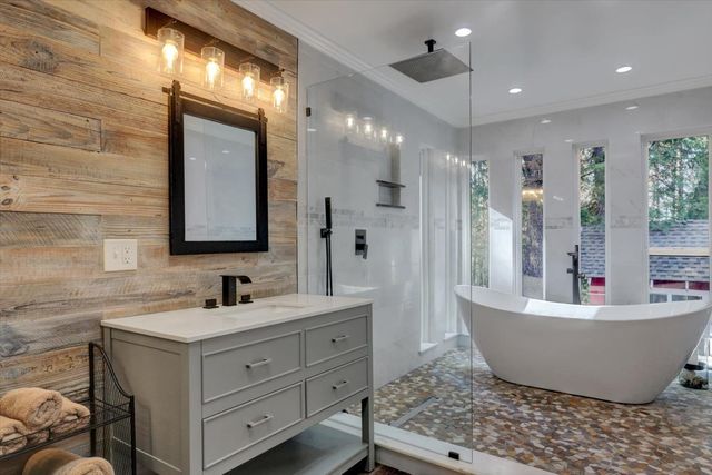 13757 Seven Cedars Dr, Grass Valley, CA 95945