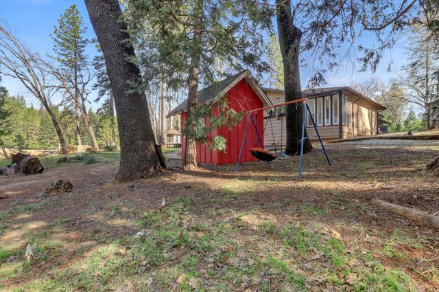 13757 Seven Cedars Dr, Grass Valley, CA 95945