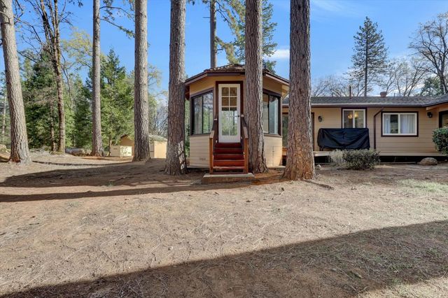 13757 Seven Cedars Dr, Grass Valley, CA 95945