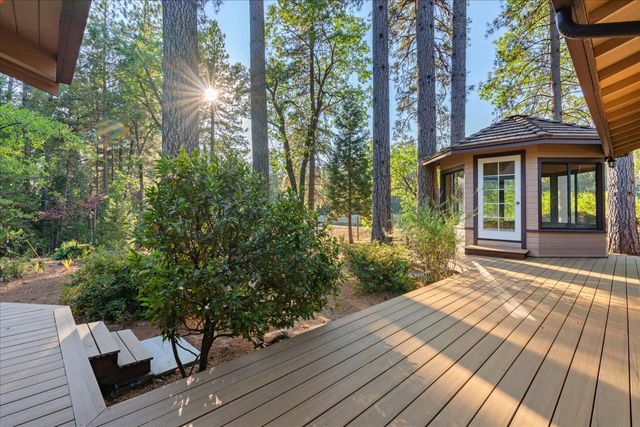 13757 Seven Cedars Dr, Grass Valley, CA 95945