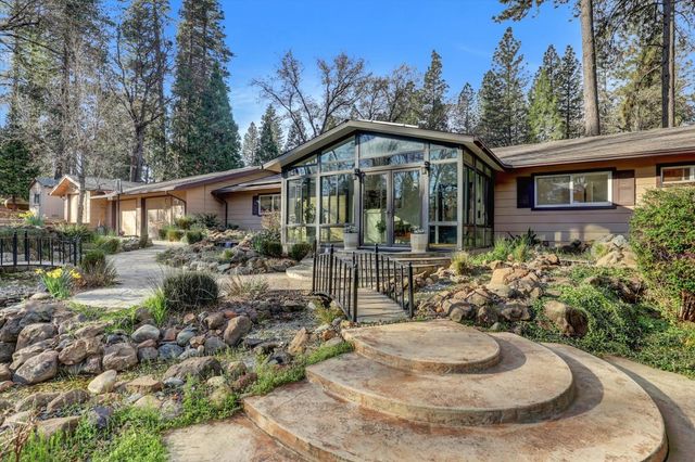 13757 Seven Cedars Dr, Grass Valley, CA 95945