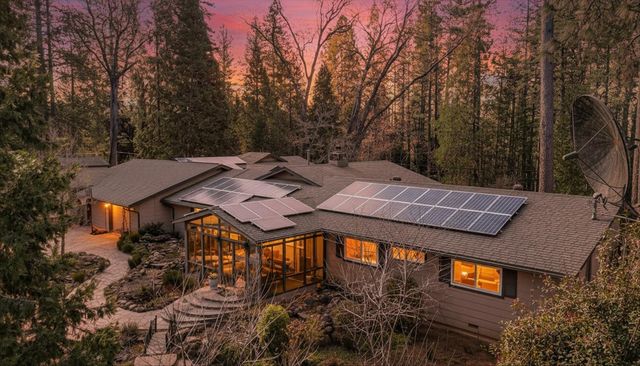 13757 Seven Cedars Dr, Grass Valley, CA 95945