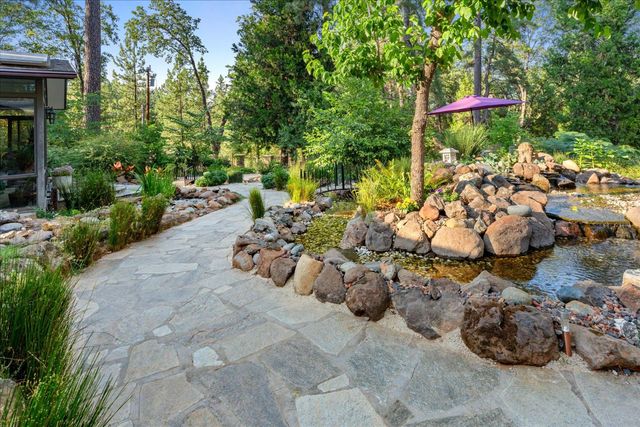 13757 Seven Cedars Dr, Grass Valley, CA 95945