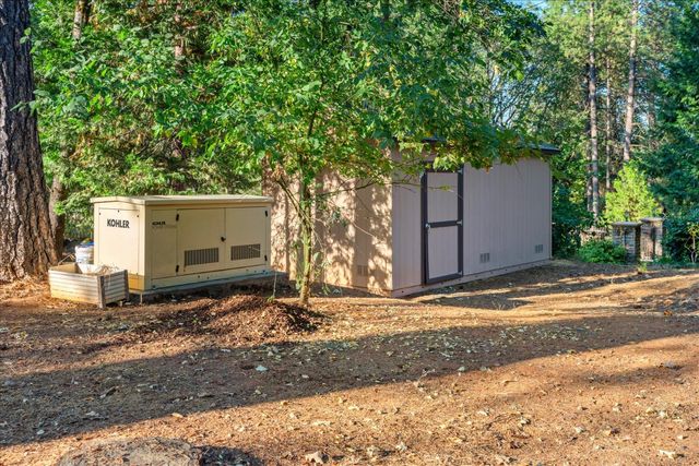 13757 Seven Cedars Dr, Grass Valley, CA 95945