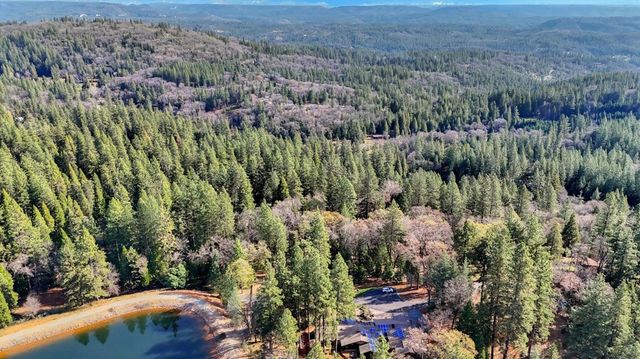 13757 Seven Cedars Dr, Grass Valley, CA 95945
