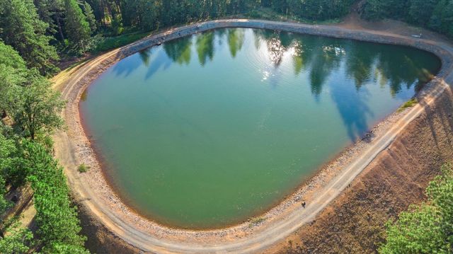 13757 Seven Cedars Dr, Grass Valley, CA 95945