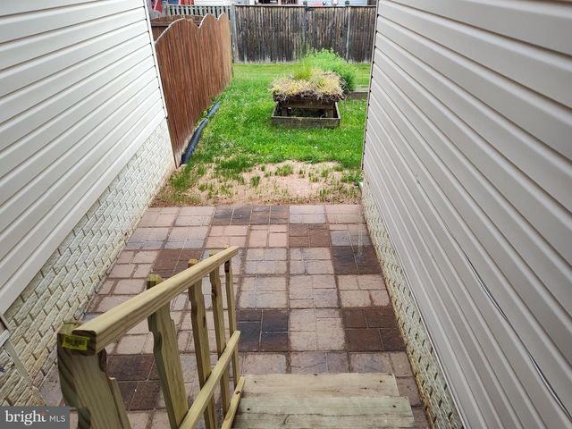 5032 FINSBURY RD, Rosedale, MD 21237