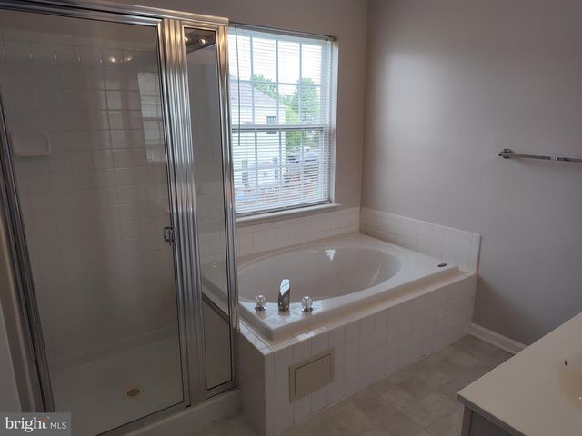 5032 FINSBURY RD, Rosedale, MD 21237