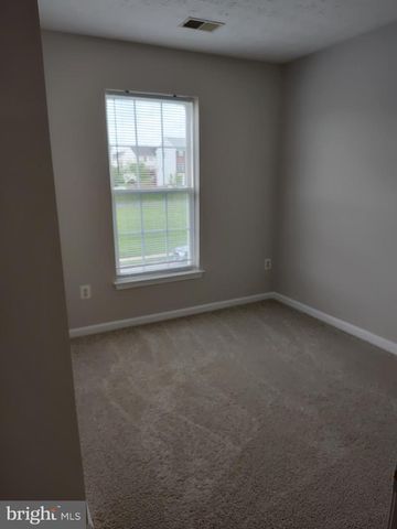 5032 FINSBURY RD, Rosedale, MD 21237