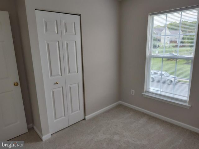 5032 FINSBURY RD, Rosedale, MD 21237