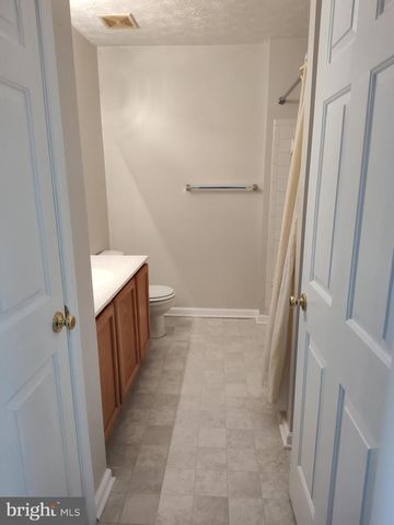 5032 FINSBURY RD, Rosedale, MD 21237