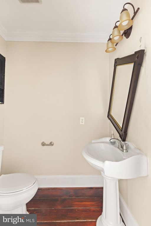 Image 13 of property listing at 726 GREEN ST, Havre De Grace, MD 21078