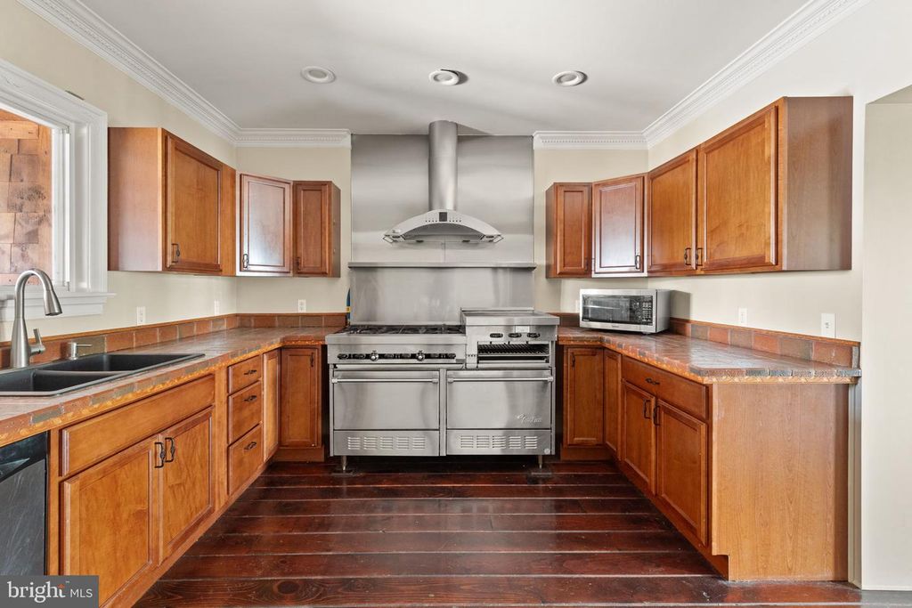Image 14 of property listing at 726 GREEN ST, Havre De Grace, MD 21078