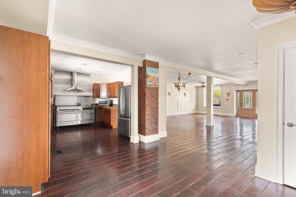 Image 18 of property listing at 726 GREEN ST, Havre De Grace, MD 21078
