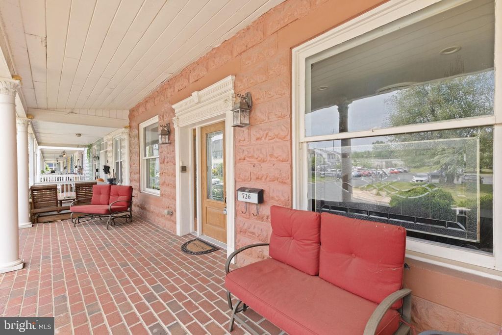 Image 3 of property listing at 726 GREEN ST, Havre De Grace, MD 21078