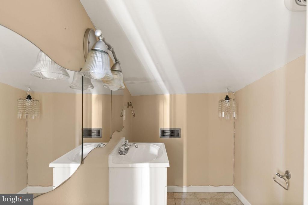 Image 36 of property listing at 726 GREEN ST, Havre De Grace, MD 21078