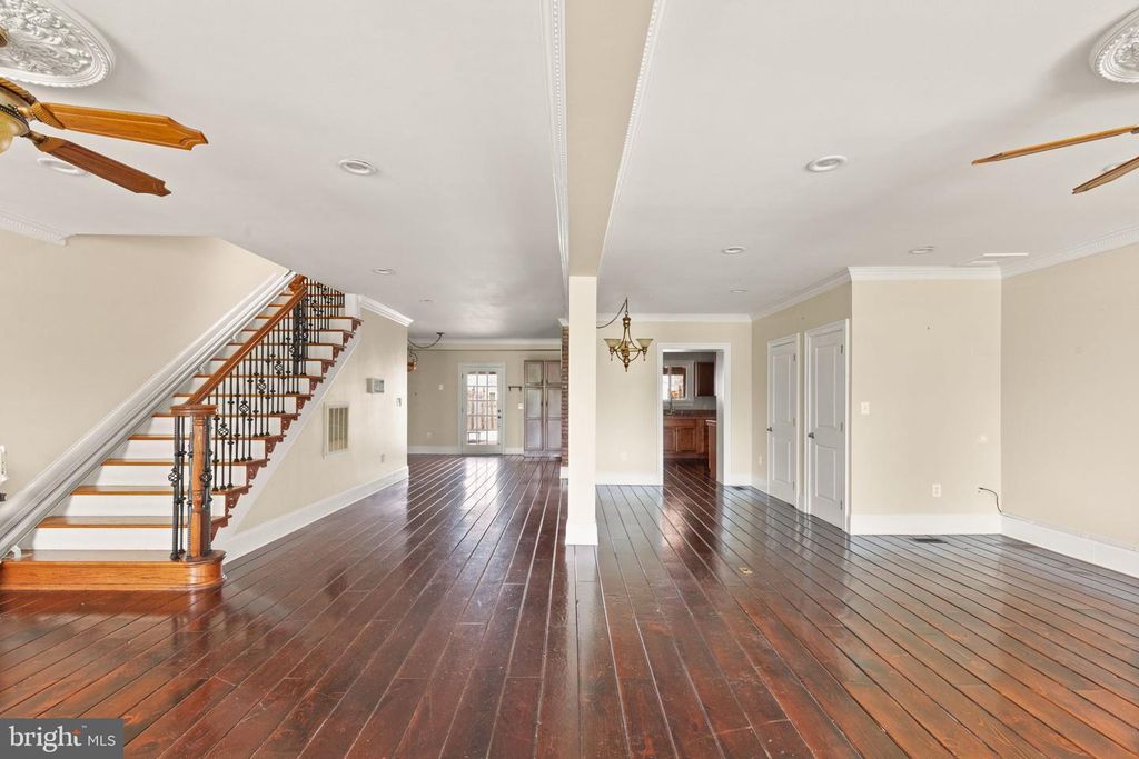 Image 5 of property listing at 726 GREEN ST, Havre De Grace, MD 21078