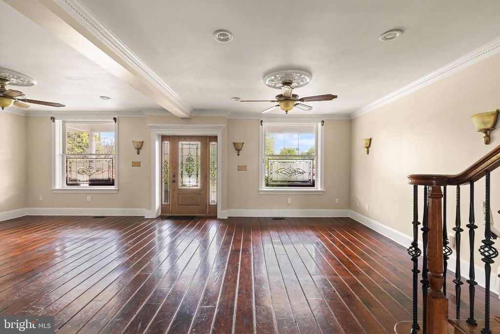 Image 8 of property listing at 726 GREEN ST, Havre De Grace, MD 21078